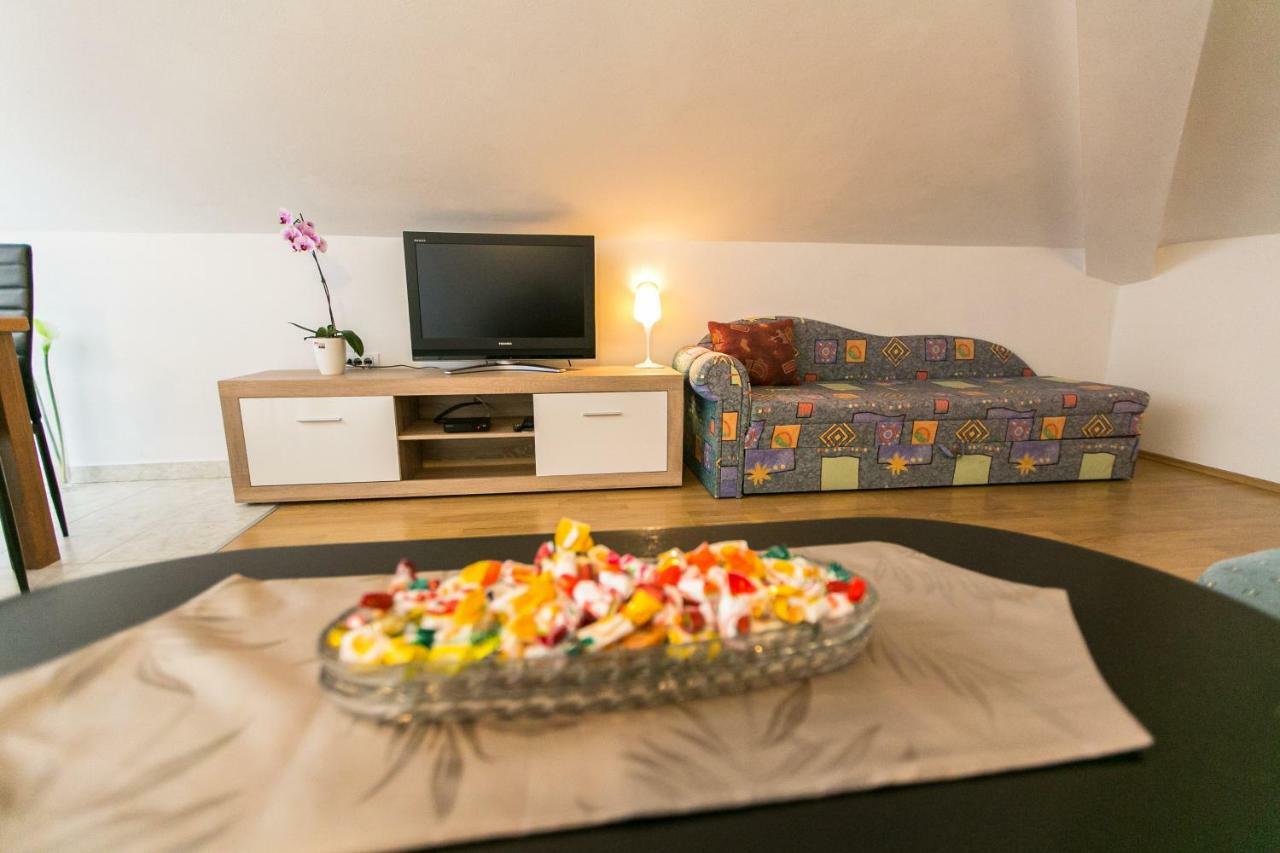 Amela Apartman *