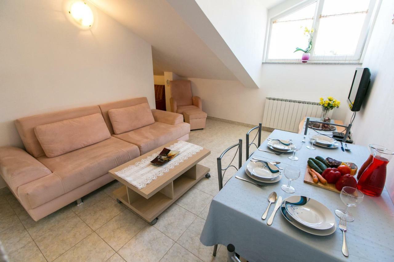 Amela Apartman