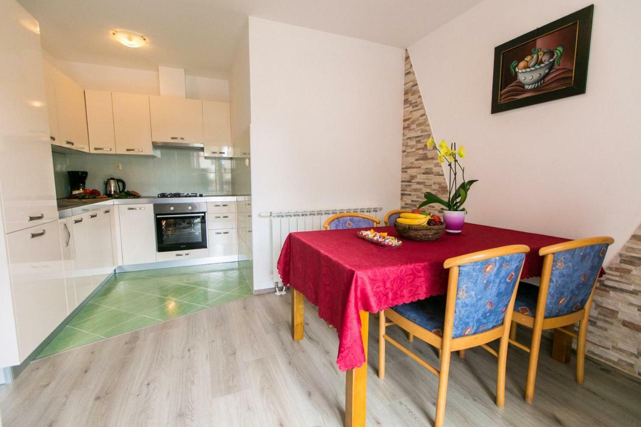 Apartment Amela *