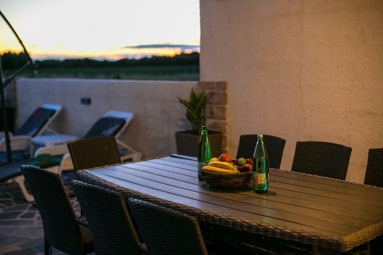 Amela Apartment *