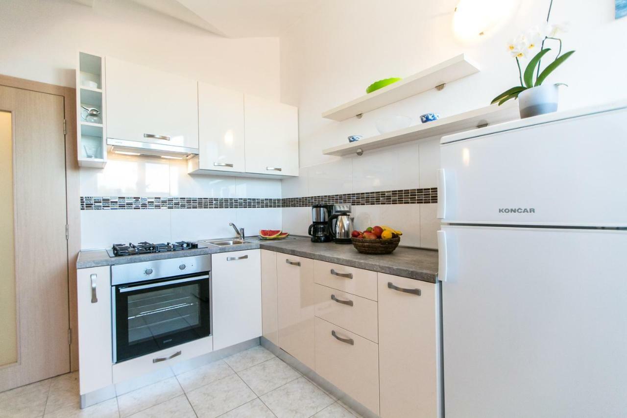 Apartment Amela