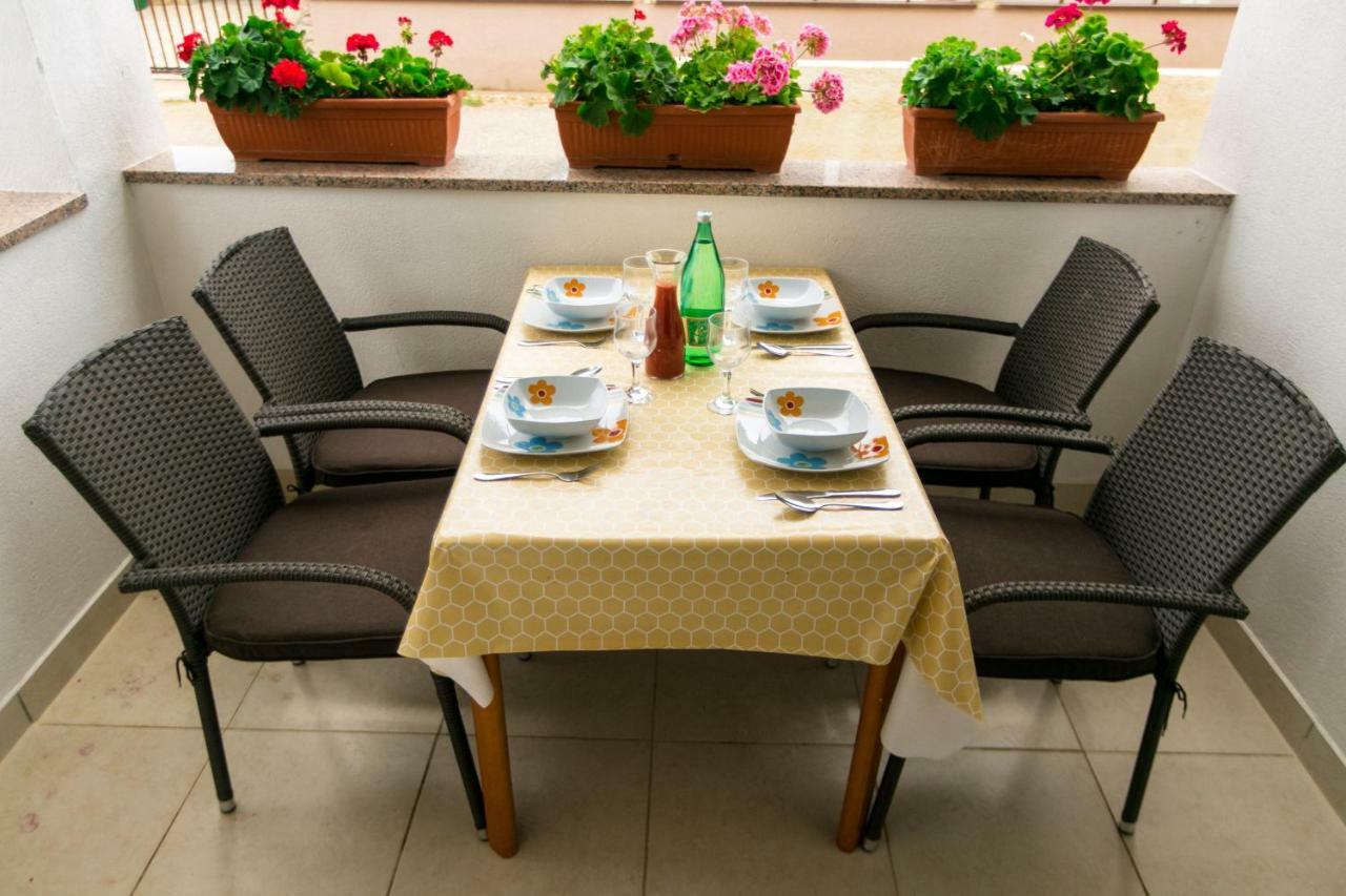 Apartment Amela