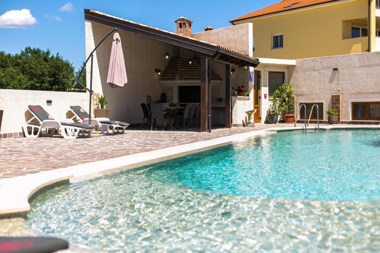 Amela Apartament